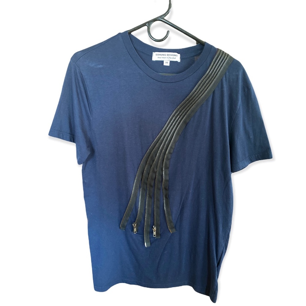 Sohung Designs Handmade in New York. Navy top with Metal Zippers. Size M.